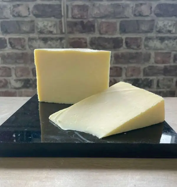 Pikes Delight Medium Cheddar